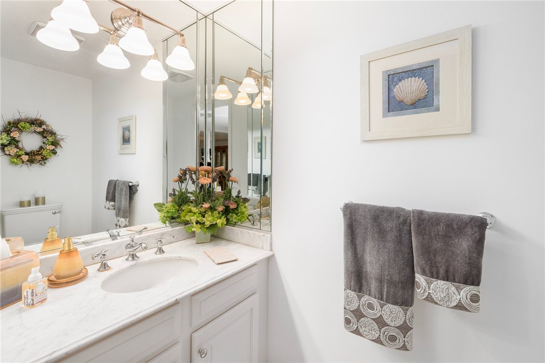 320 Westmoreland Street D2