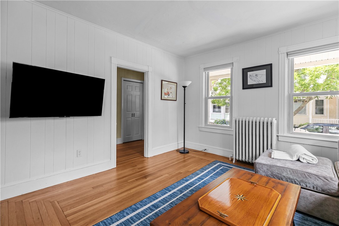 16 Congdon Avenue