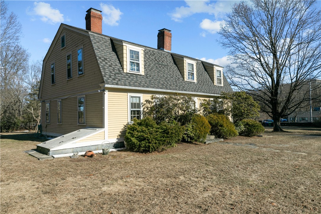 237 Commonwealth Avenue