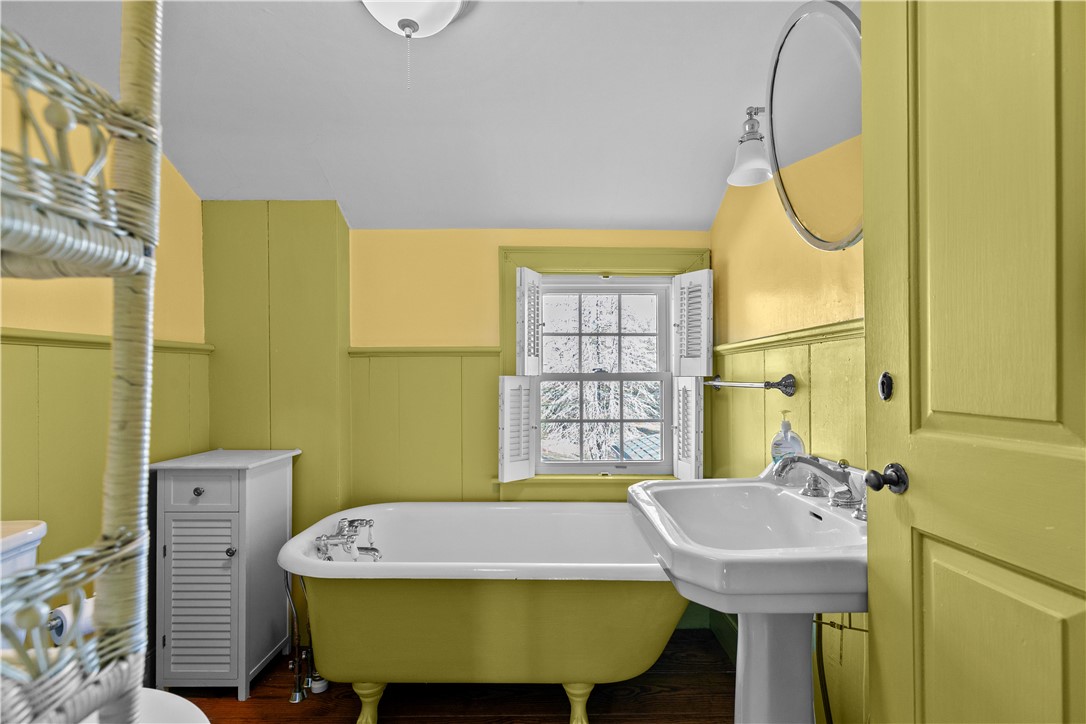 237 Commonwealth Avenue