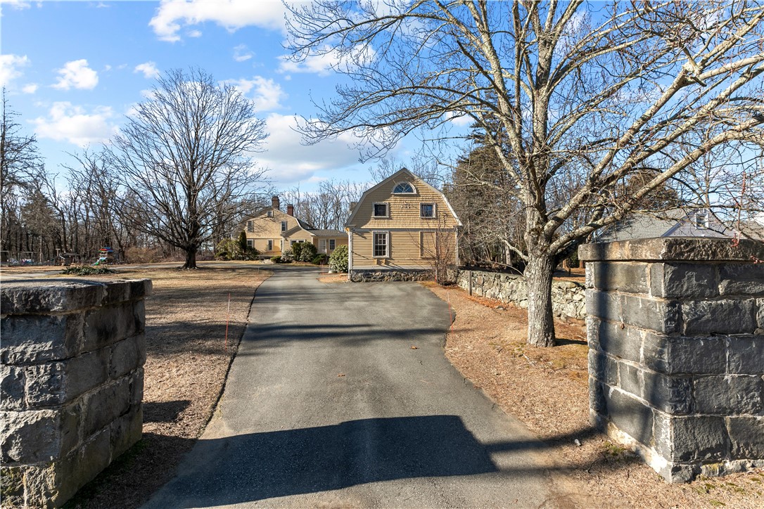 237 Commonwealth Avenue