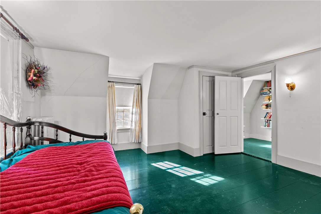 237 Commonwealth Avenue