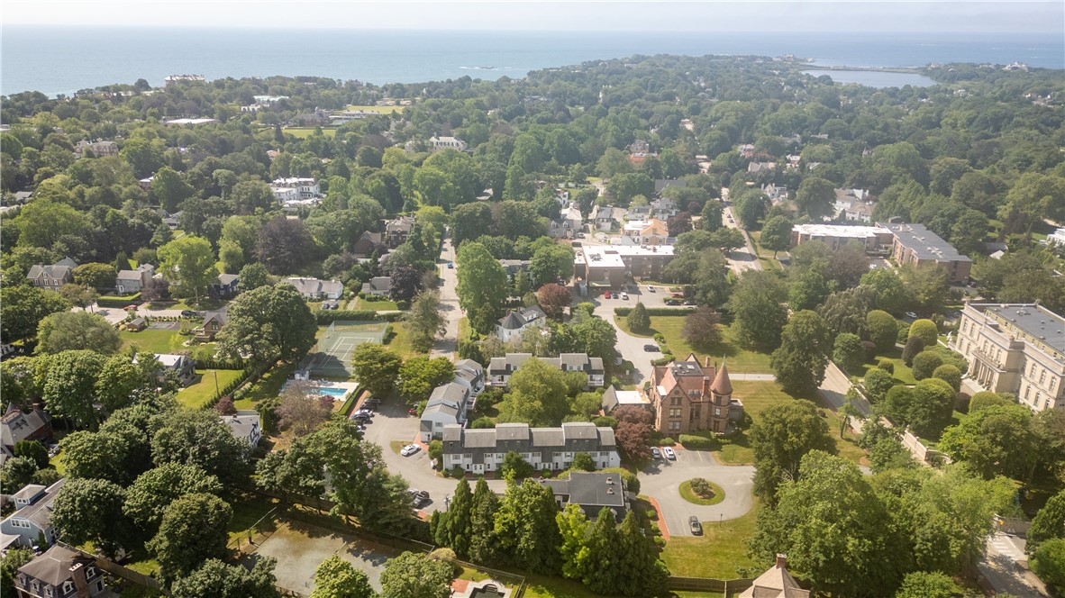 364 Bellevue Avenue D7