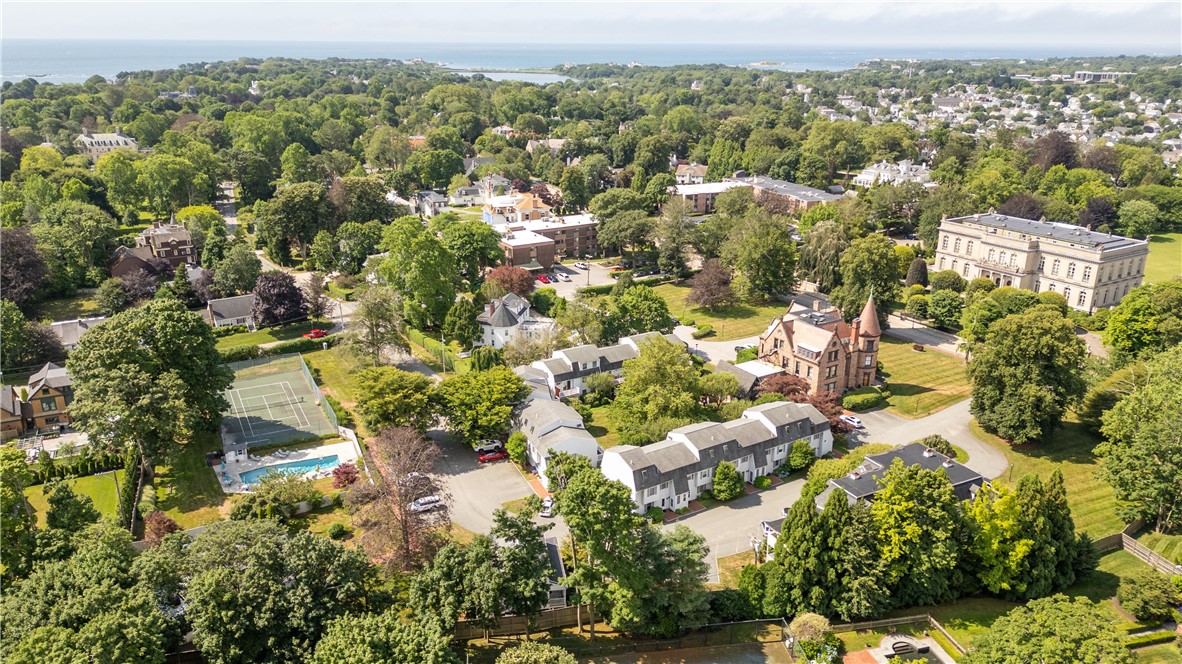 364 Bellevue Avenue D7