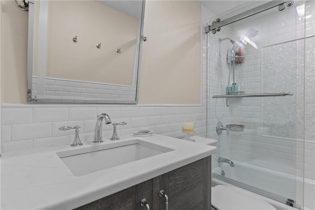 364 Bellevue Avenue D7