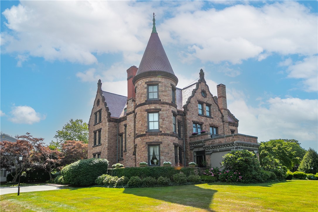 364 Bellevue Avenue D7