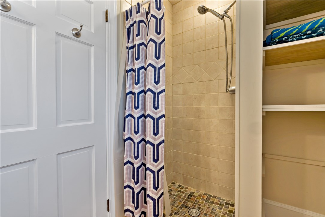 6 Gladding Court 1