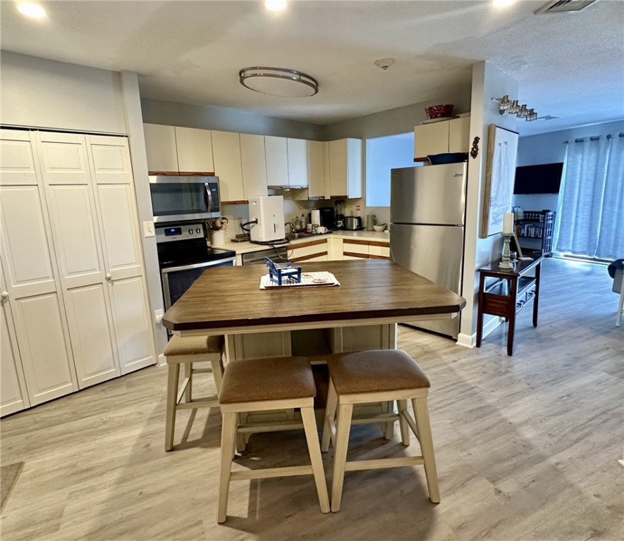 3 Capella Street S