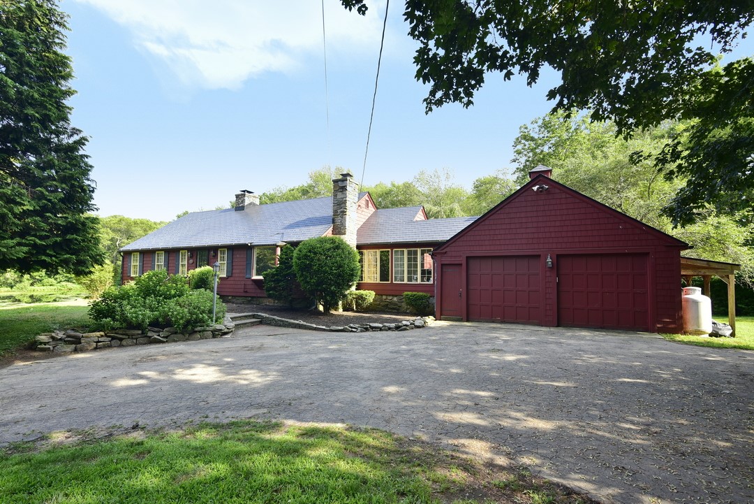 50 Roberts Way