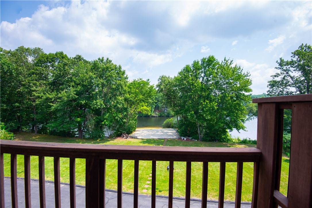 97 Farnum Pike 7