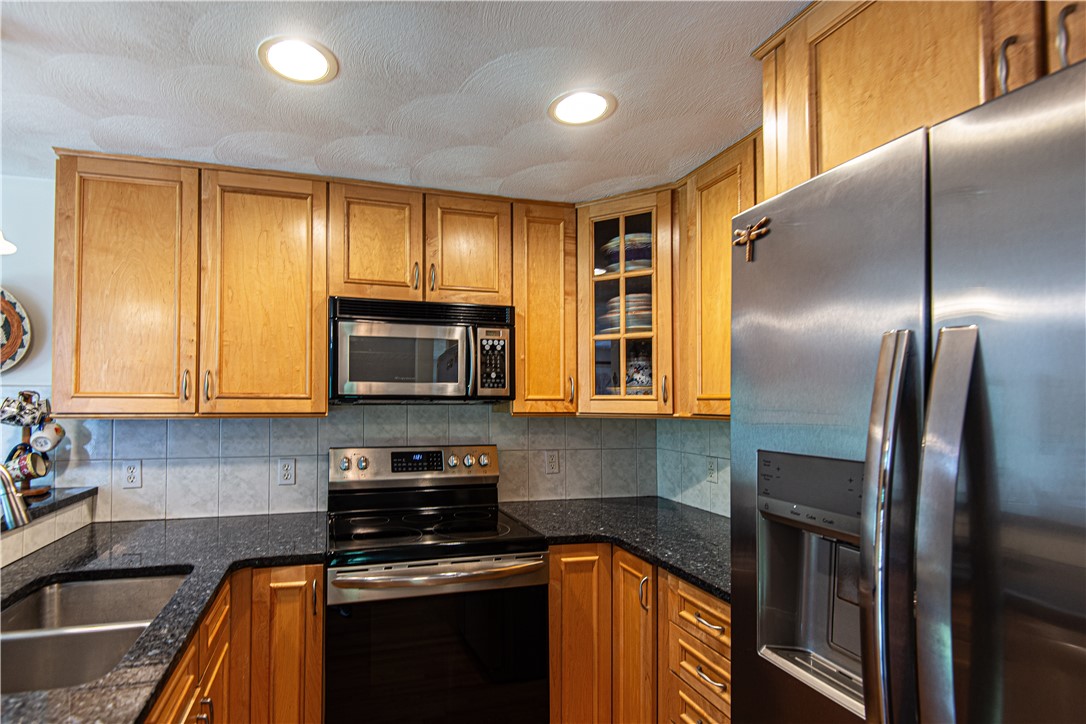 97 Farnum Pike 7