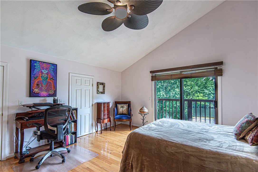 97 Farnum Pike 7