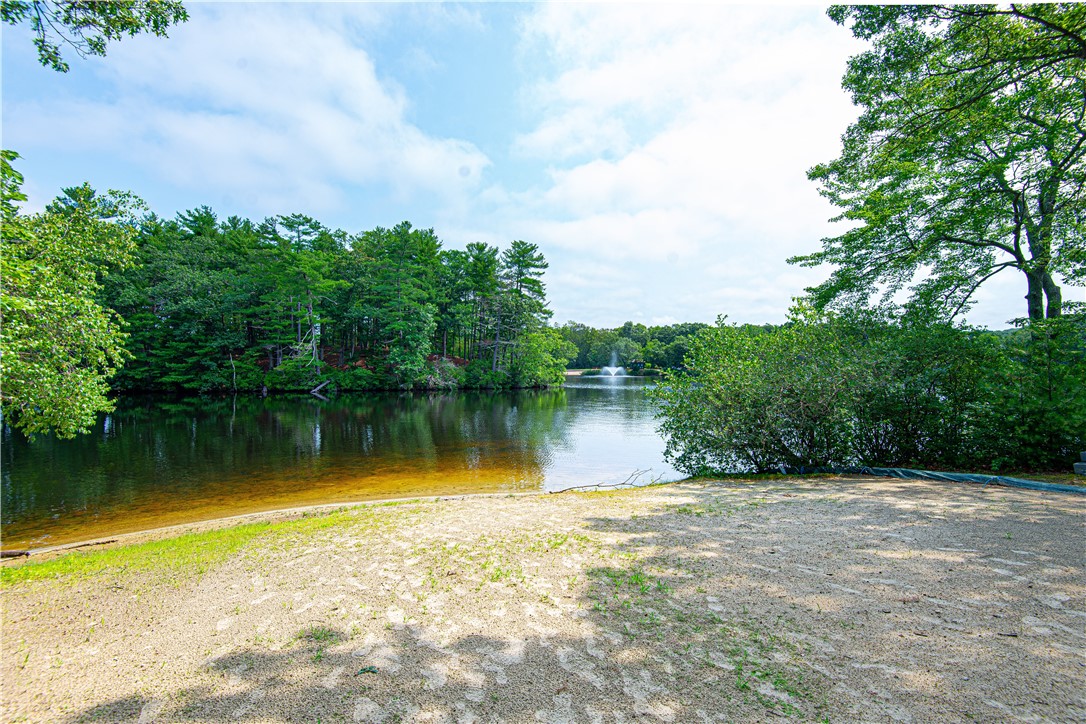 97 Farnum Pike 7