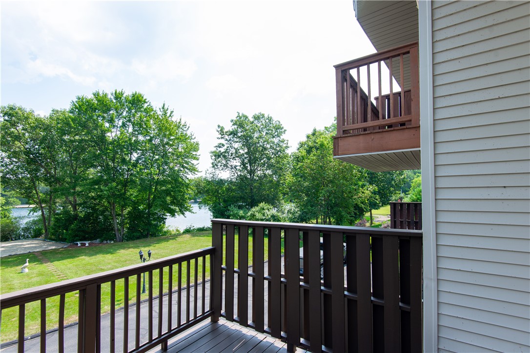 97 Farnum Pike 7
