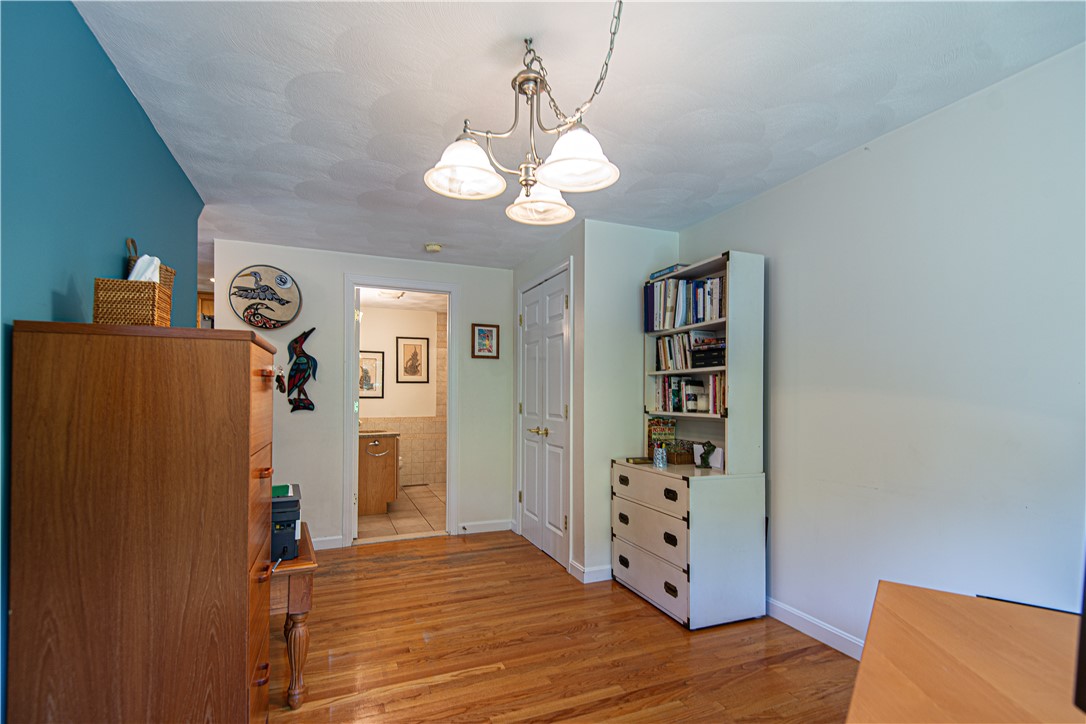 97 Farnum Pike 7