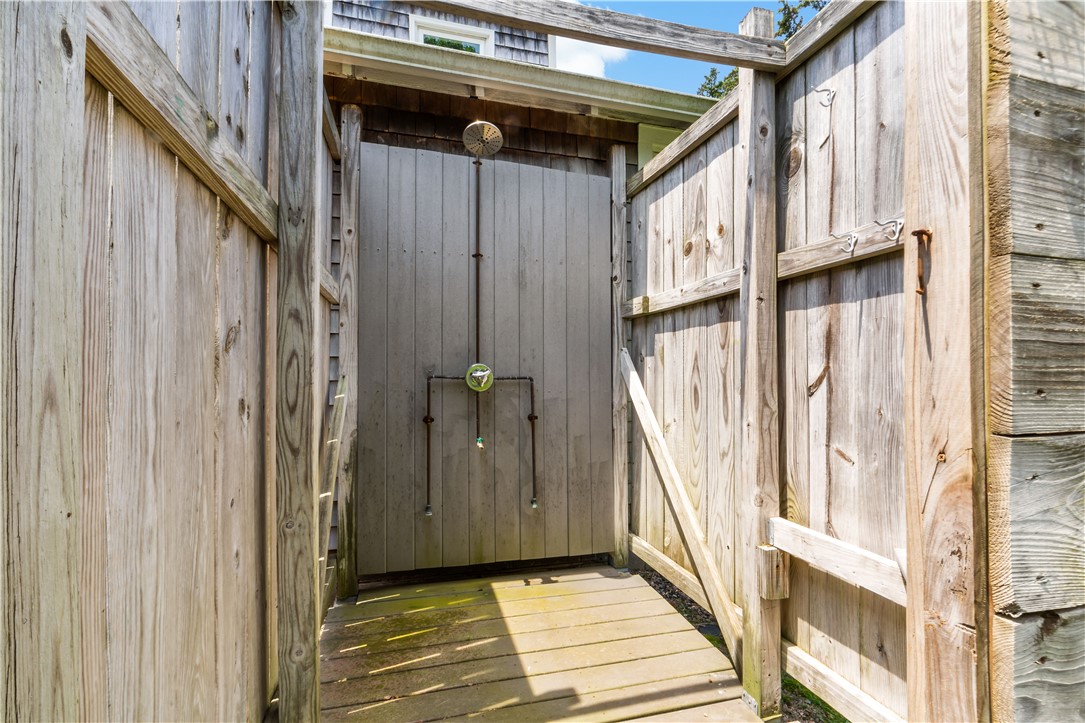39 Salt Pond Way