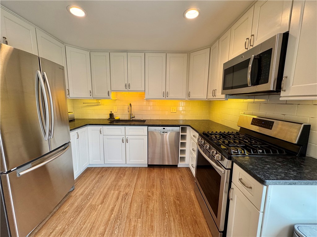 87 Roseneath Avenue A