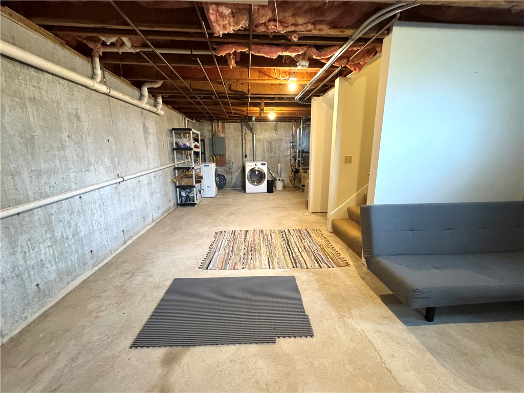 87 Roseneath Avenue A