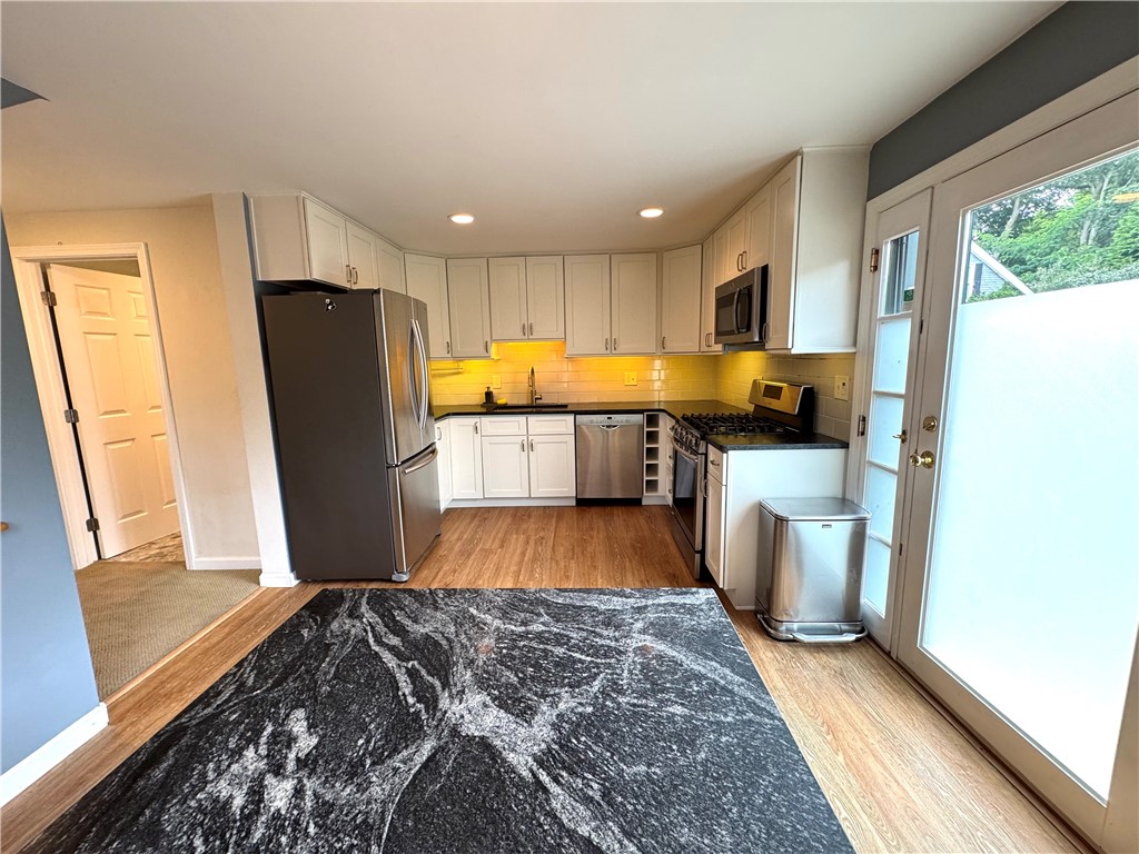 87 Roseneath Avenue A