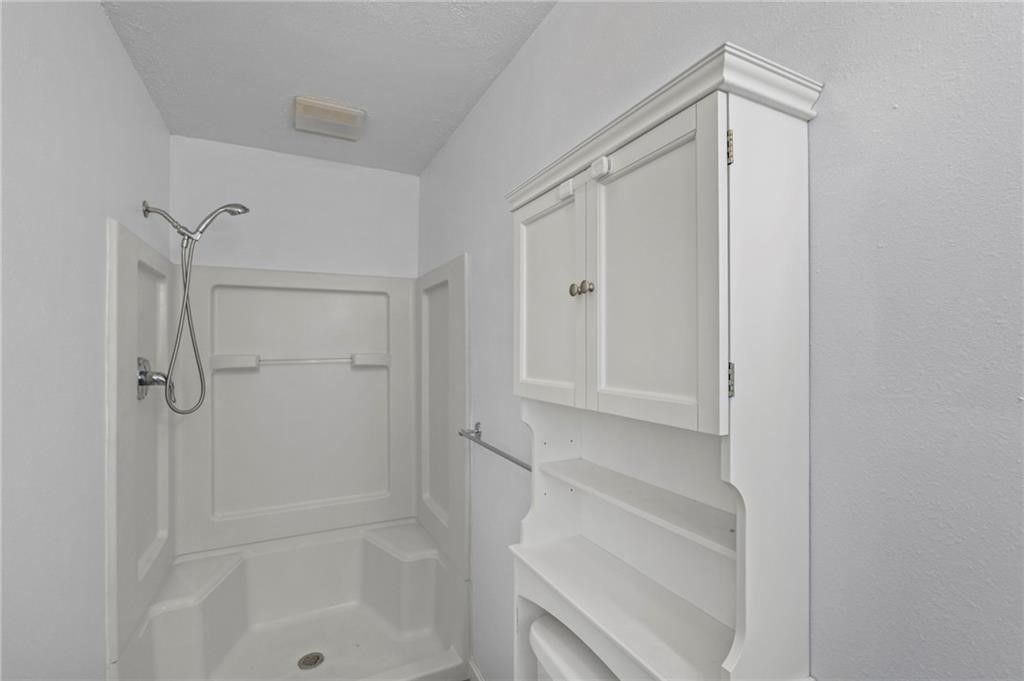 16 Pocahontas Drive Drive