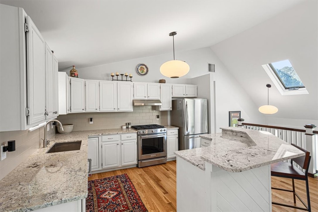 186 North Country Club Drive