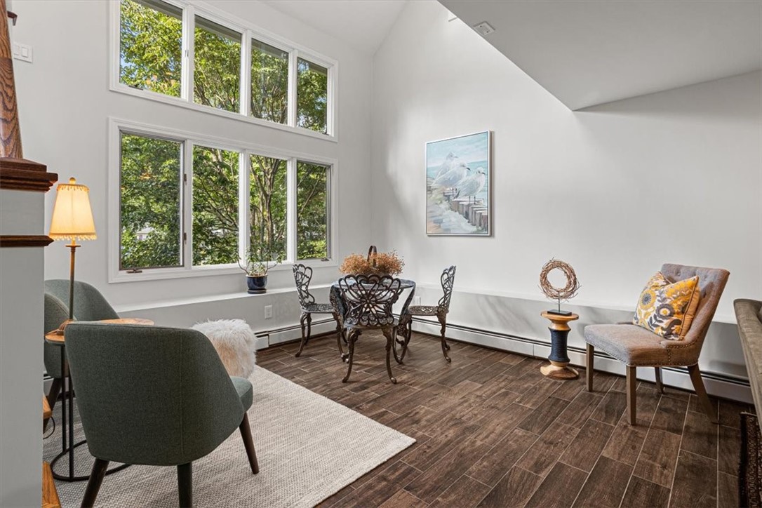 186 North Country Club Drive