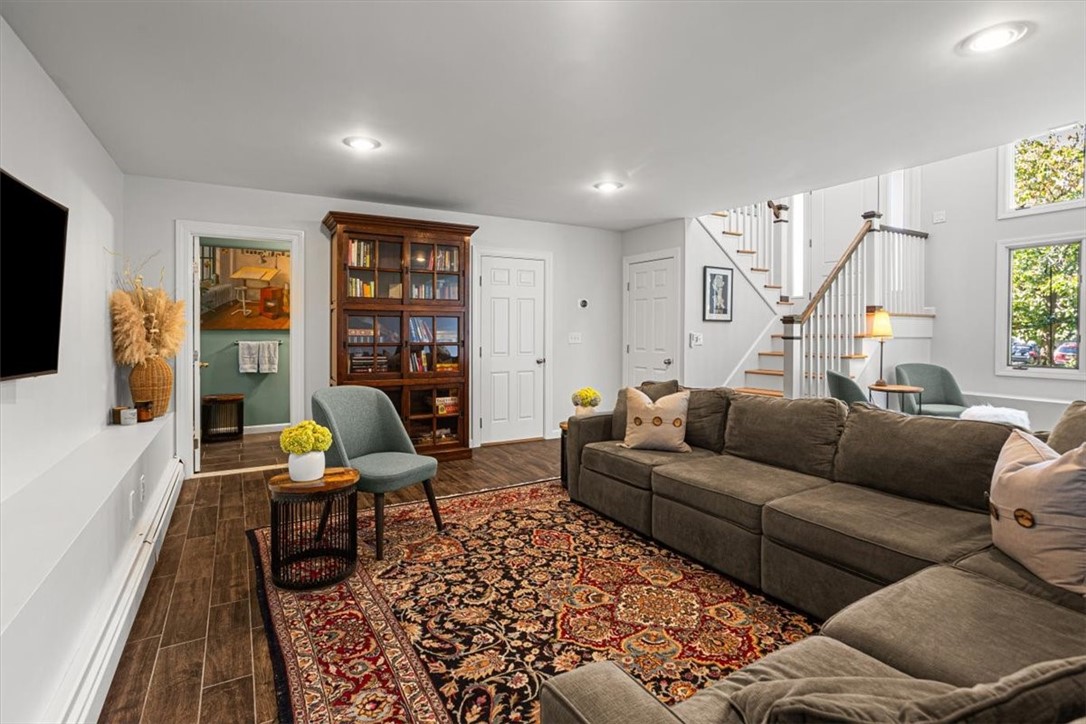 186 North Country Club Drive