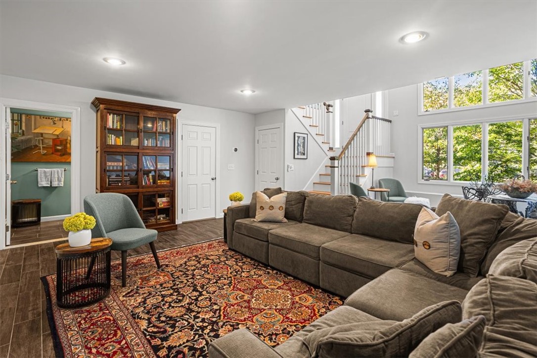 186 North Country Club Drive