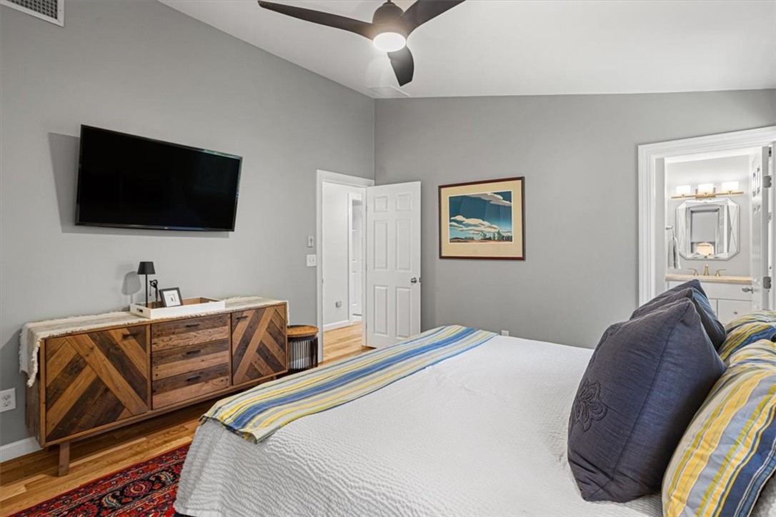 186 North Country Club Drive