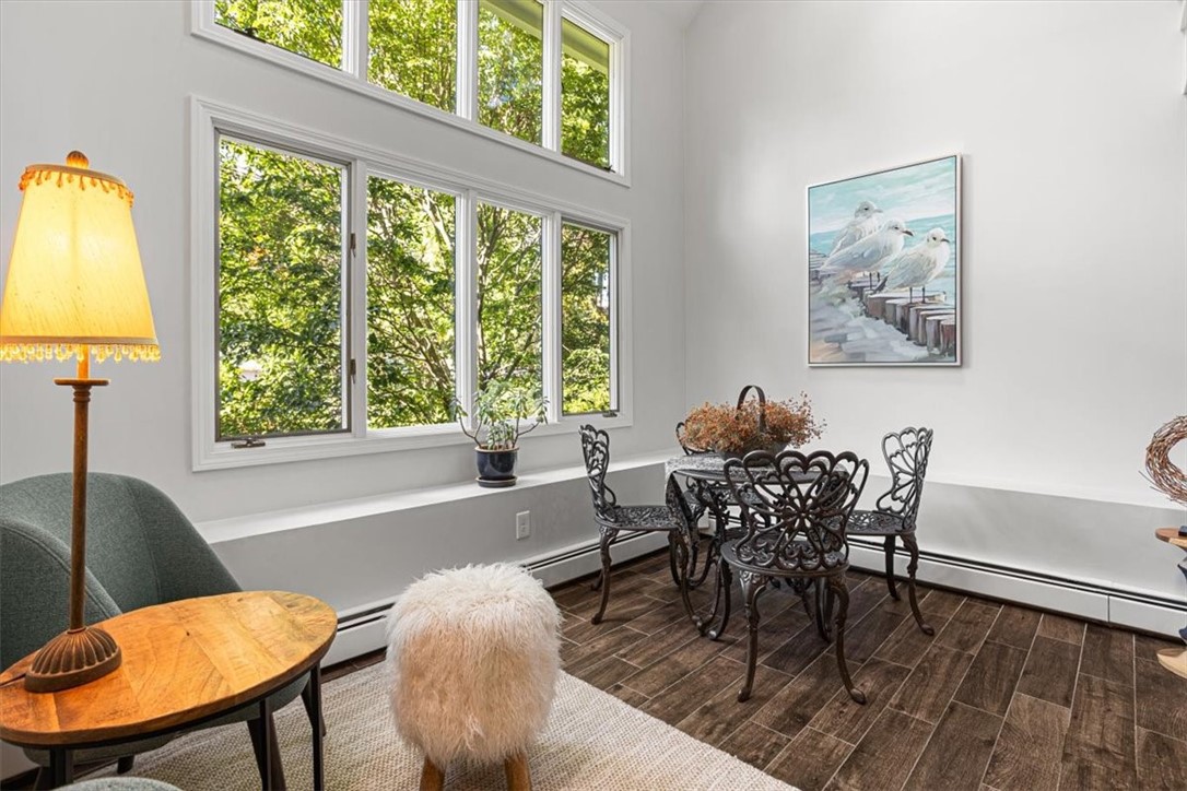 186 North Country Club Drive