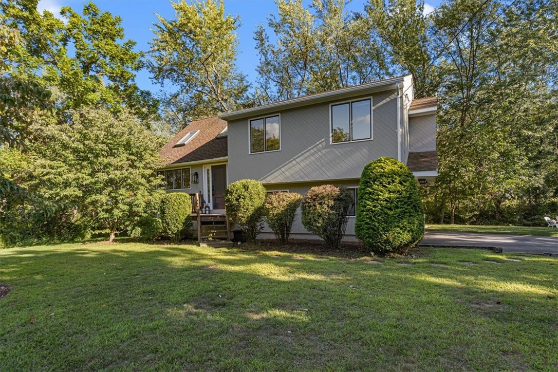 186 North Country Club Drive