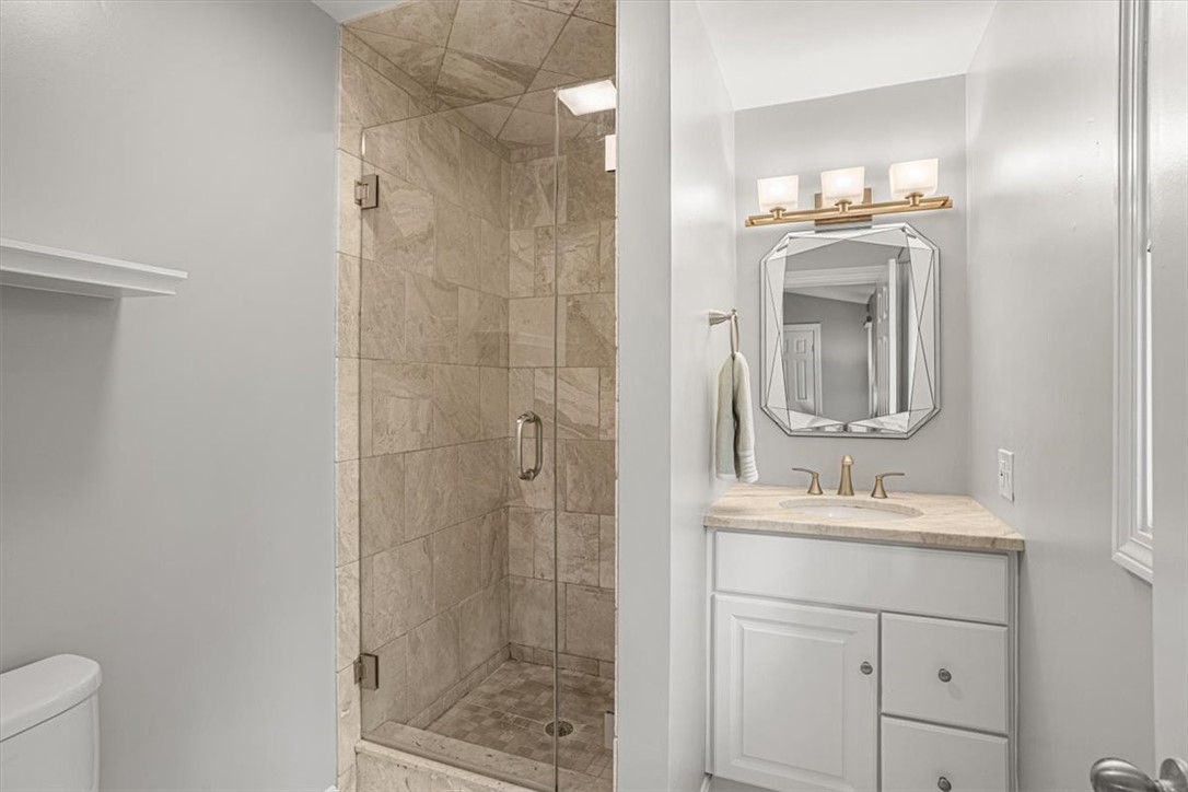 186 North Country Club Drive