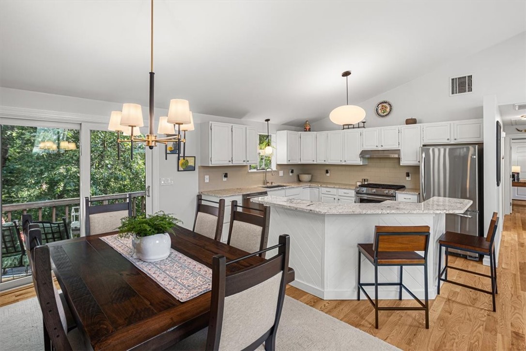 186 North Country Club Drive