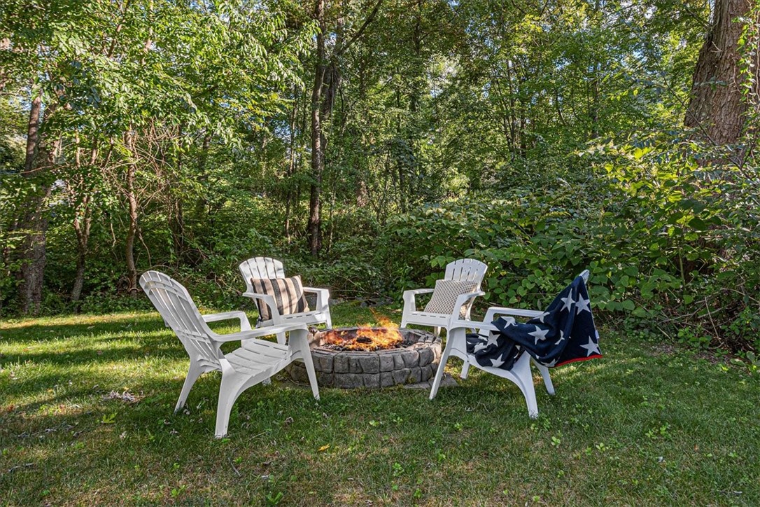 186 North Country Club Drive