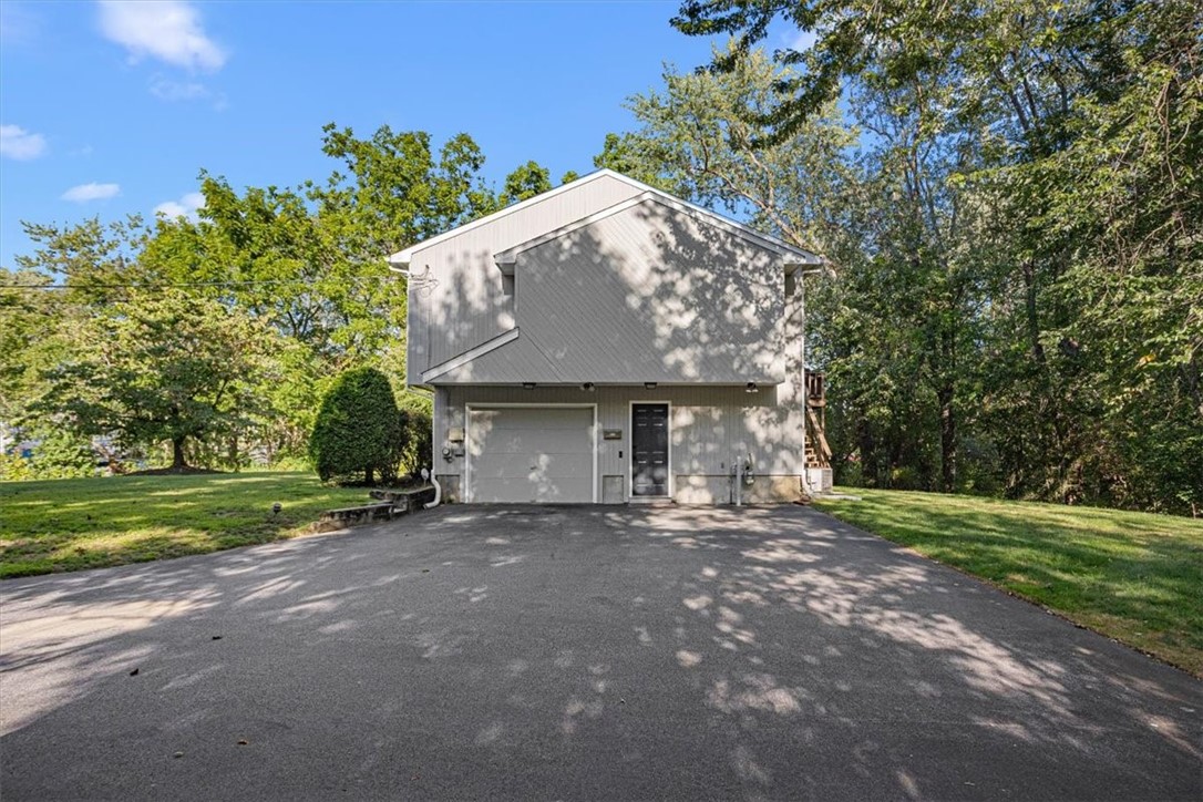 186 North Country Club Drive