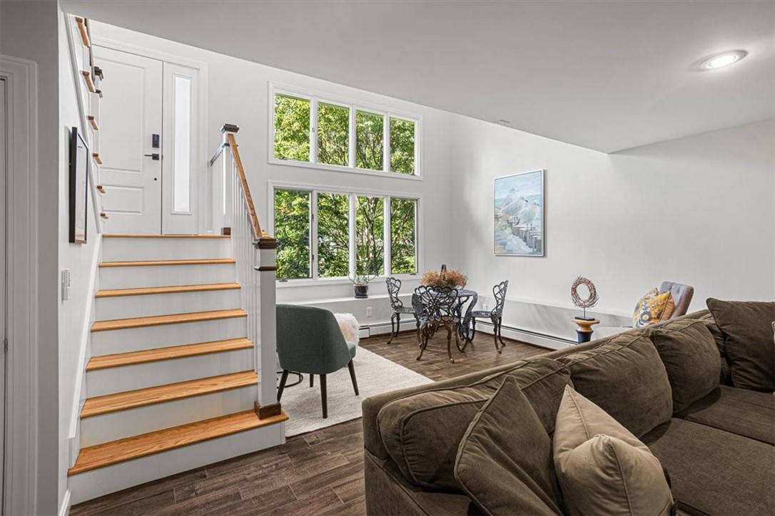 186 North Country Club Drive