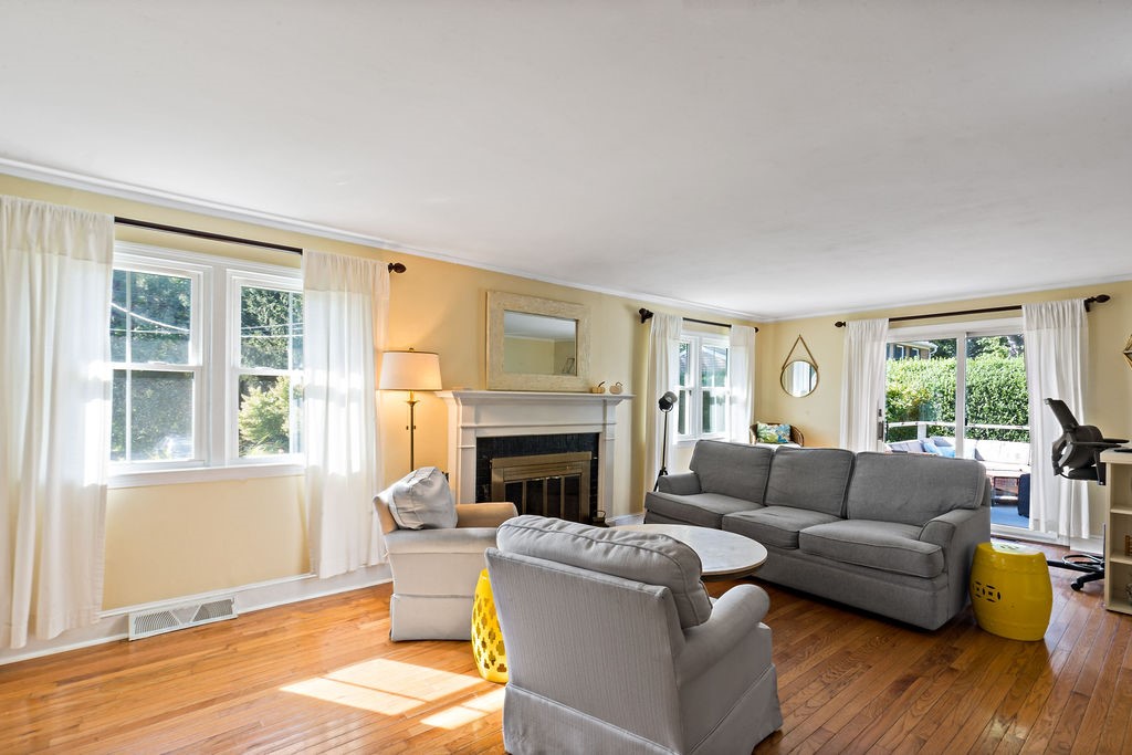44 Rose Hill Road