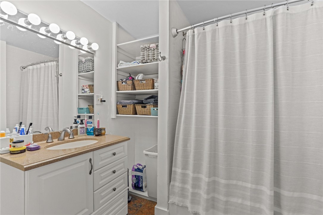 39 Powel Avenue 1