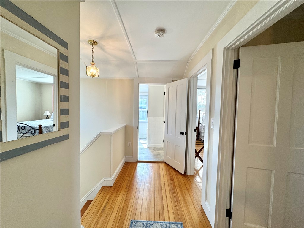 8 Morton Avenue