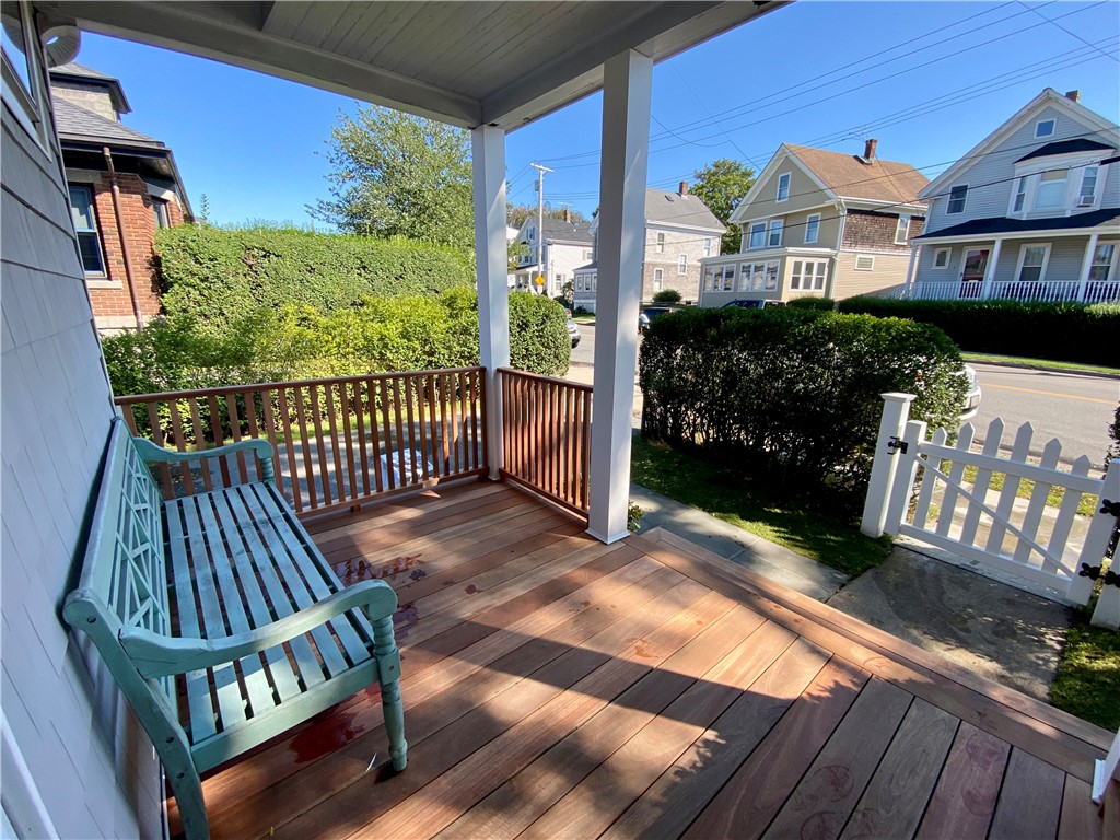 8 Morton Avenue