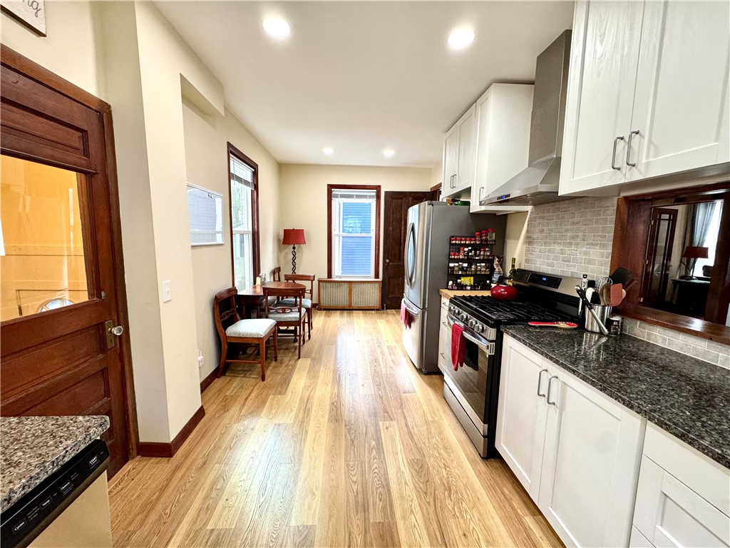 7 Congdon Avenue