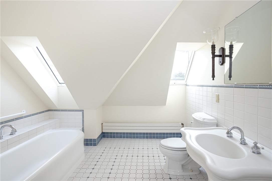 63 Coggeshall Avenue