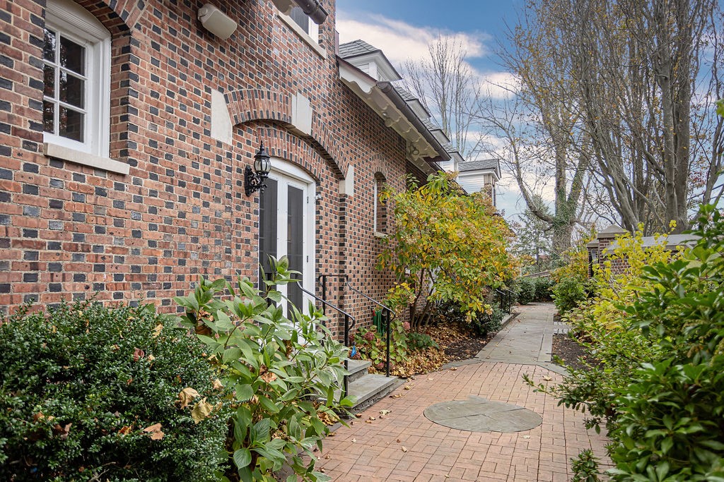 63 Coggeshall Avenue