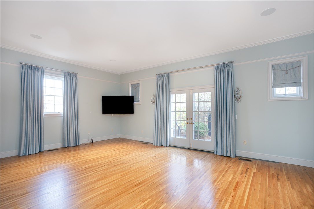 63 Coggeshall Avenue