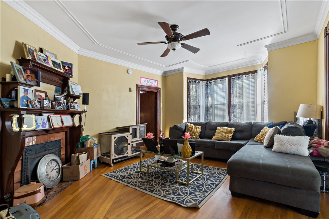 222 Carrington Avenue