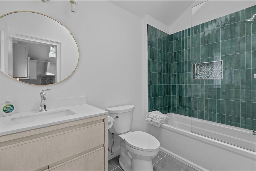 34 East Bowery Street