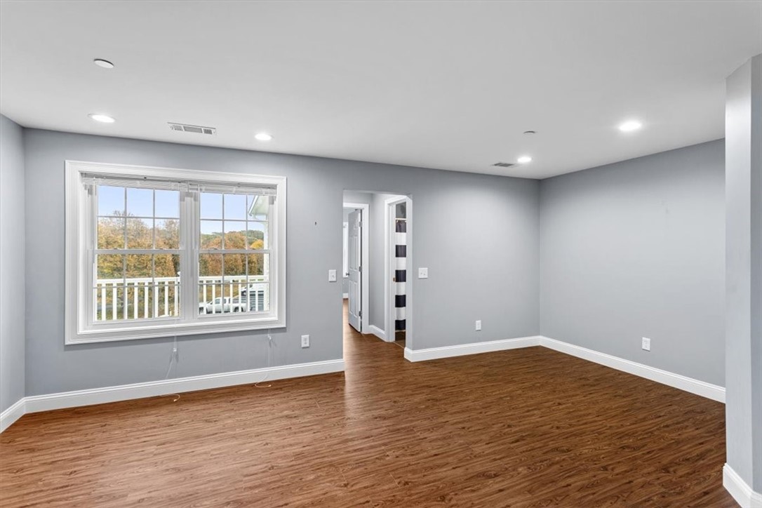 60 Saw Mill Drive 307