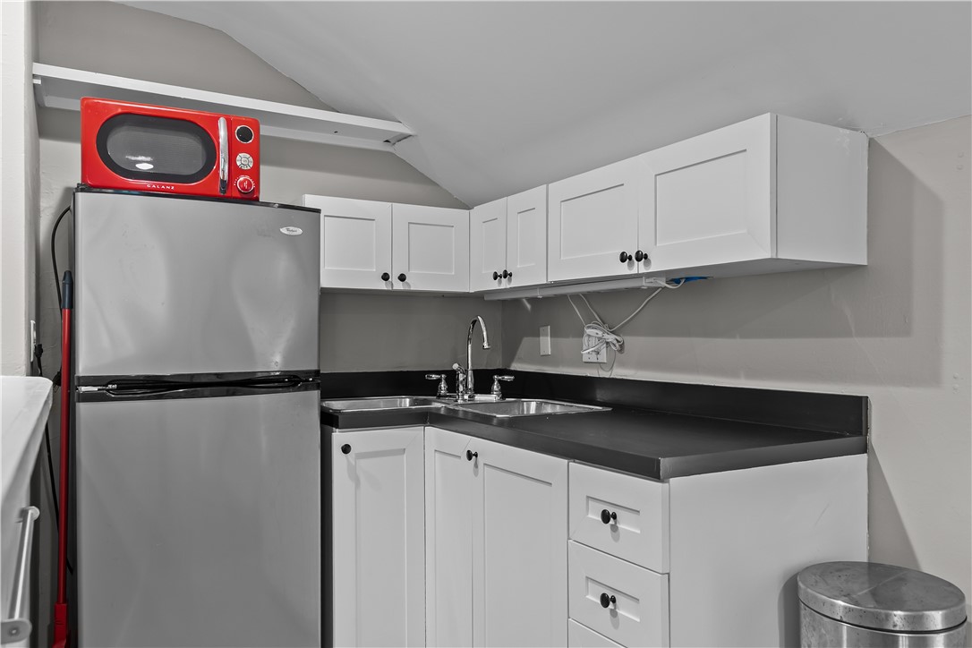 4 Red Cross Avenue 4