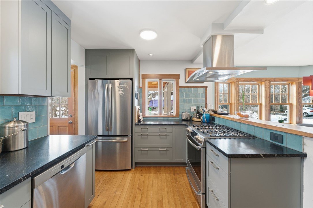 65 Columbia Heights Oval Circle