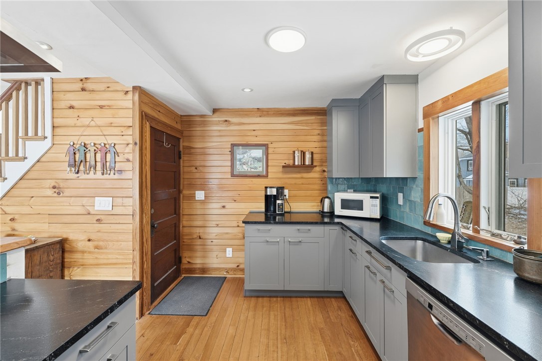 65 Columbia Heights Oval Circle